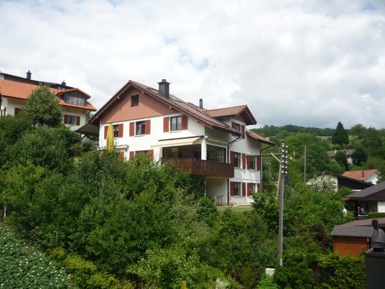 Reserviert -**Reserviert** Grosszügiges Einfamilienhaus an ruhiger, sonniger Lage mit wunderschönem Garten