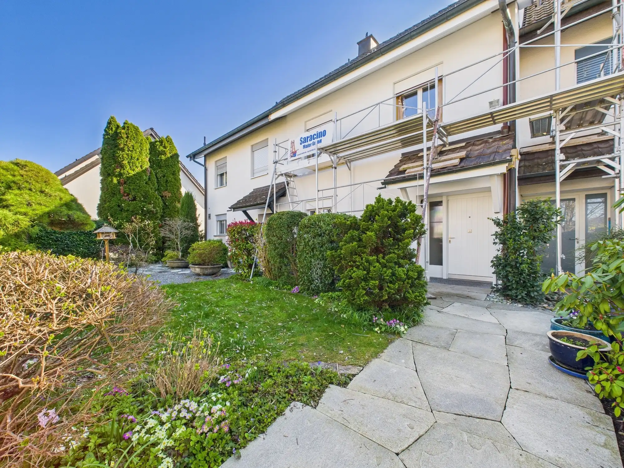 Grosszügiges 5,5-Zimmer-Reiheneinfamilienhaus mit Zürichsee-Blick