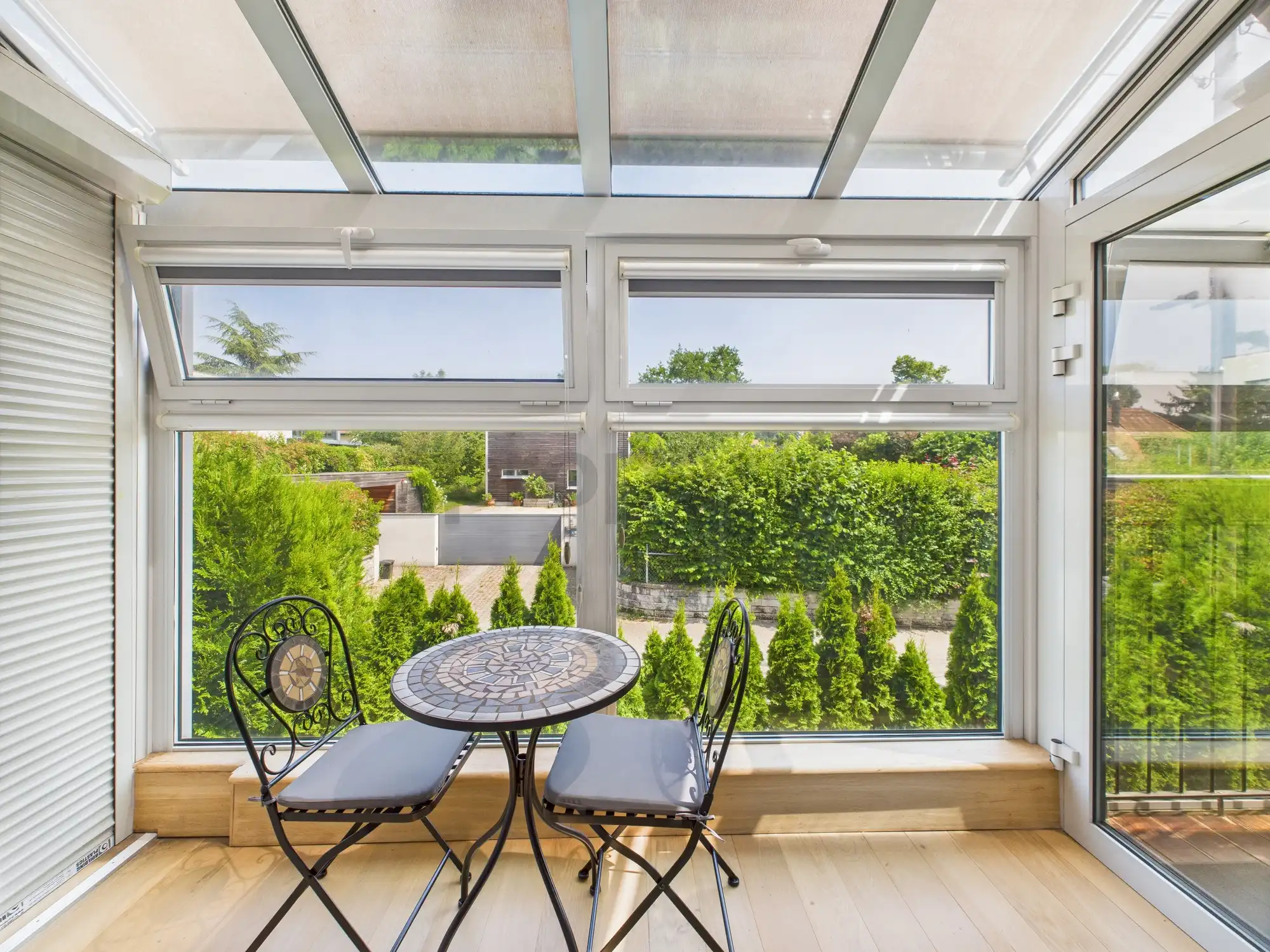 Appartement meublé avec terrasse à 2 pas de l’ONU – calme, confort & services inclus