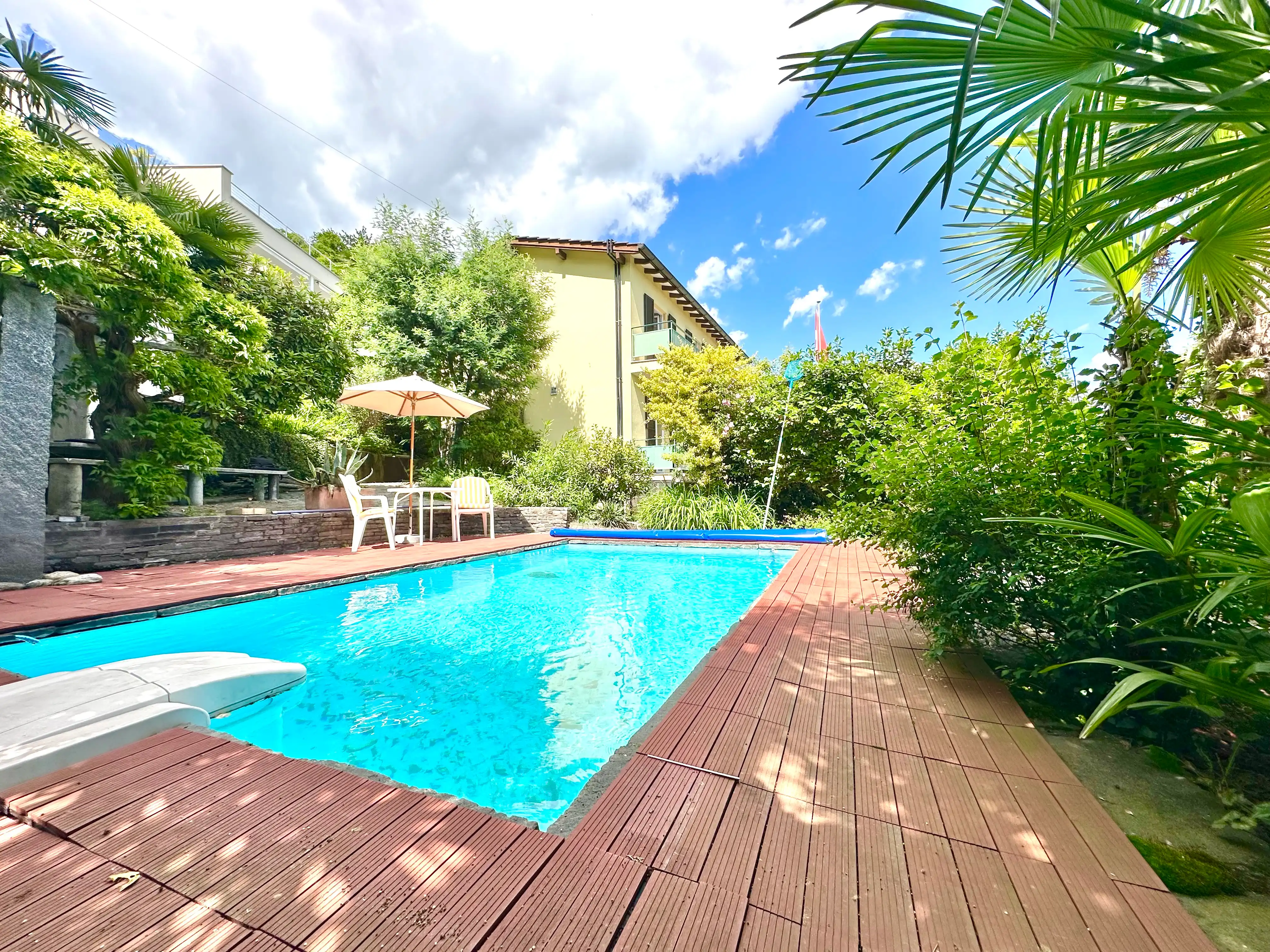 Traumhafte Villa in Pura mit herrlichem Seeblick und privatem Pool – Splendida villa a Pura con magnifica vista lago e piscina privata