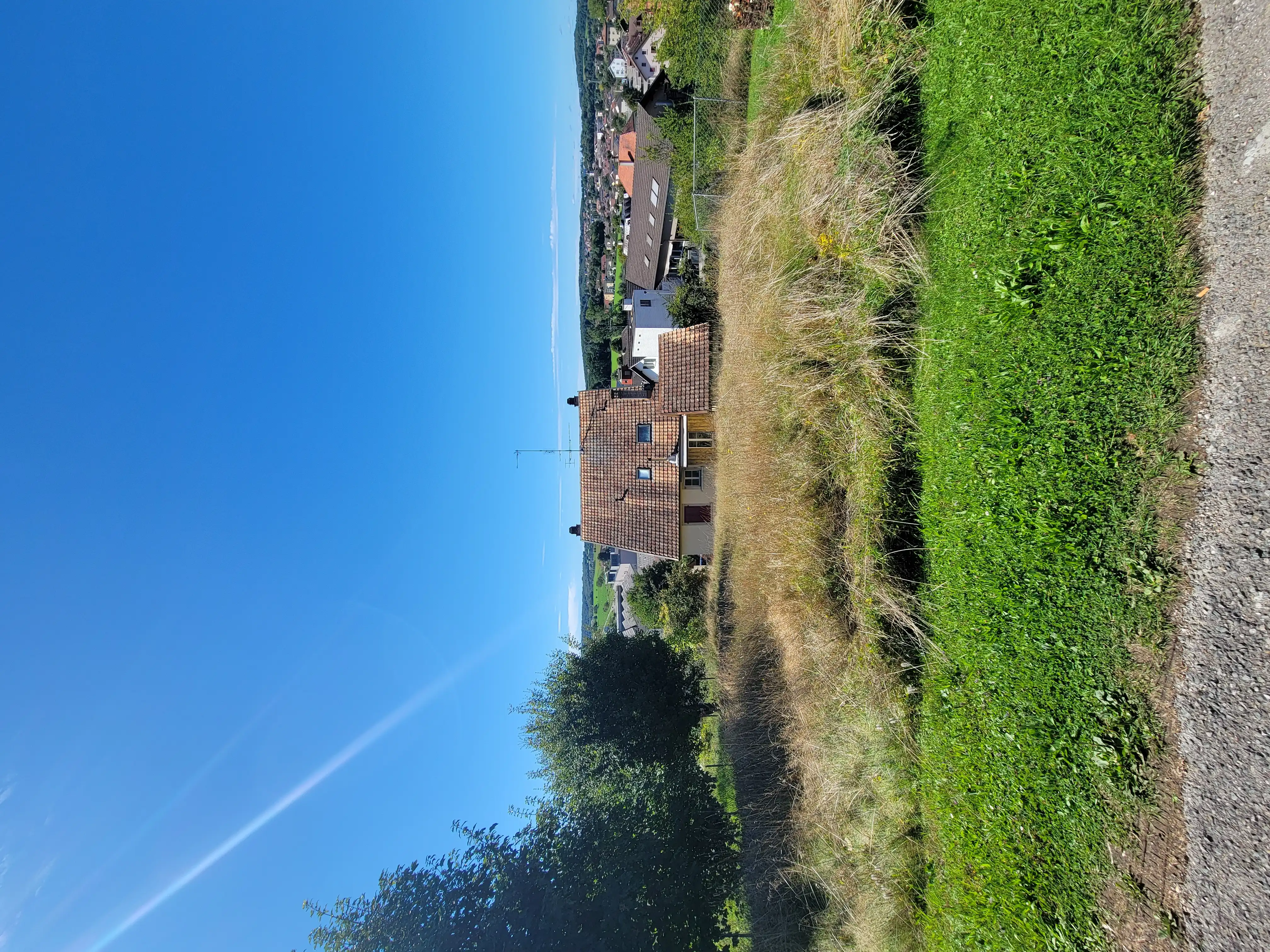 Opportunité : Petit Immeuble de rendement + parcelle constructible avec plans villa disponibles