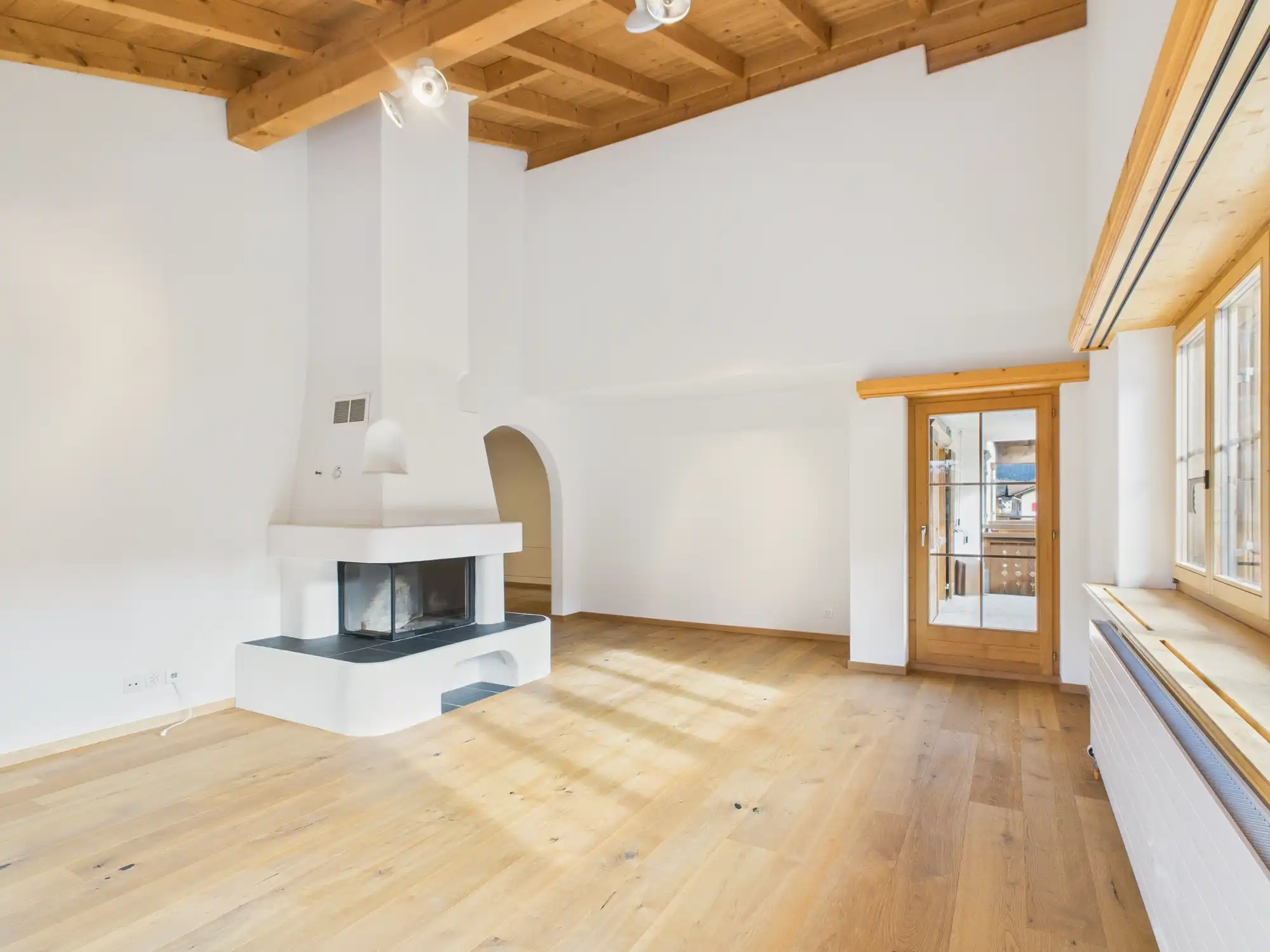 RESERVIERT - Helle 4.5-Zimmer Wohnung mit Cheminée in Klosters - 1. und 2. Wohnsitz möglich