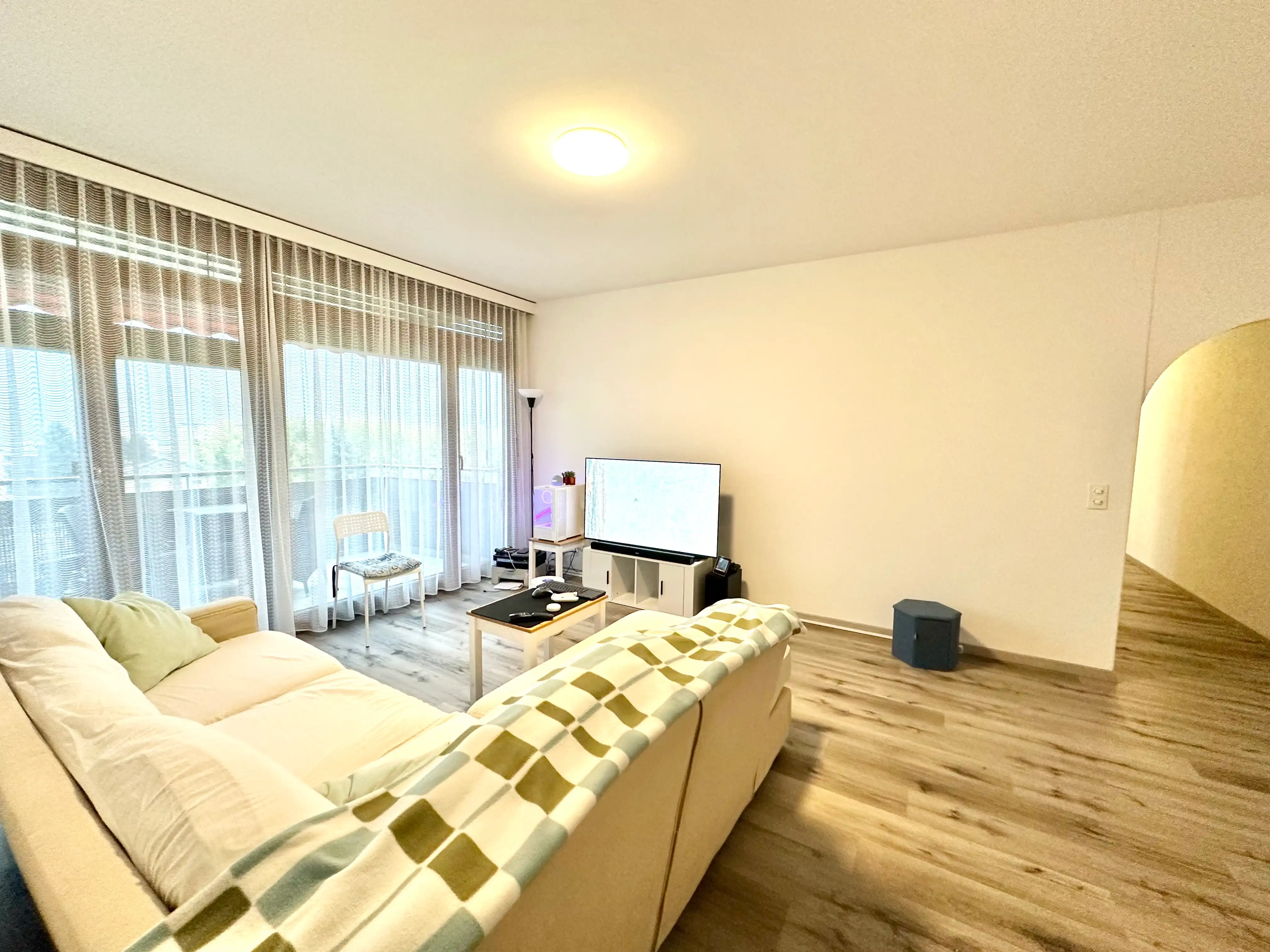 Moderno appartamento con terrazzo nel cuore di Cadempino