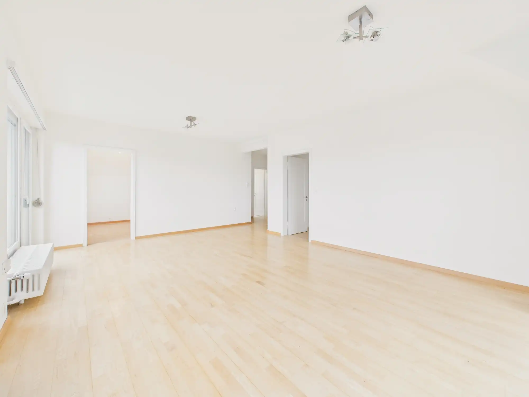 Exklusive 3.5-Zimmer-Wohnung mit Balkon in der begehrten Region Zürich, Kanton ZH