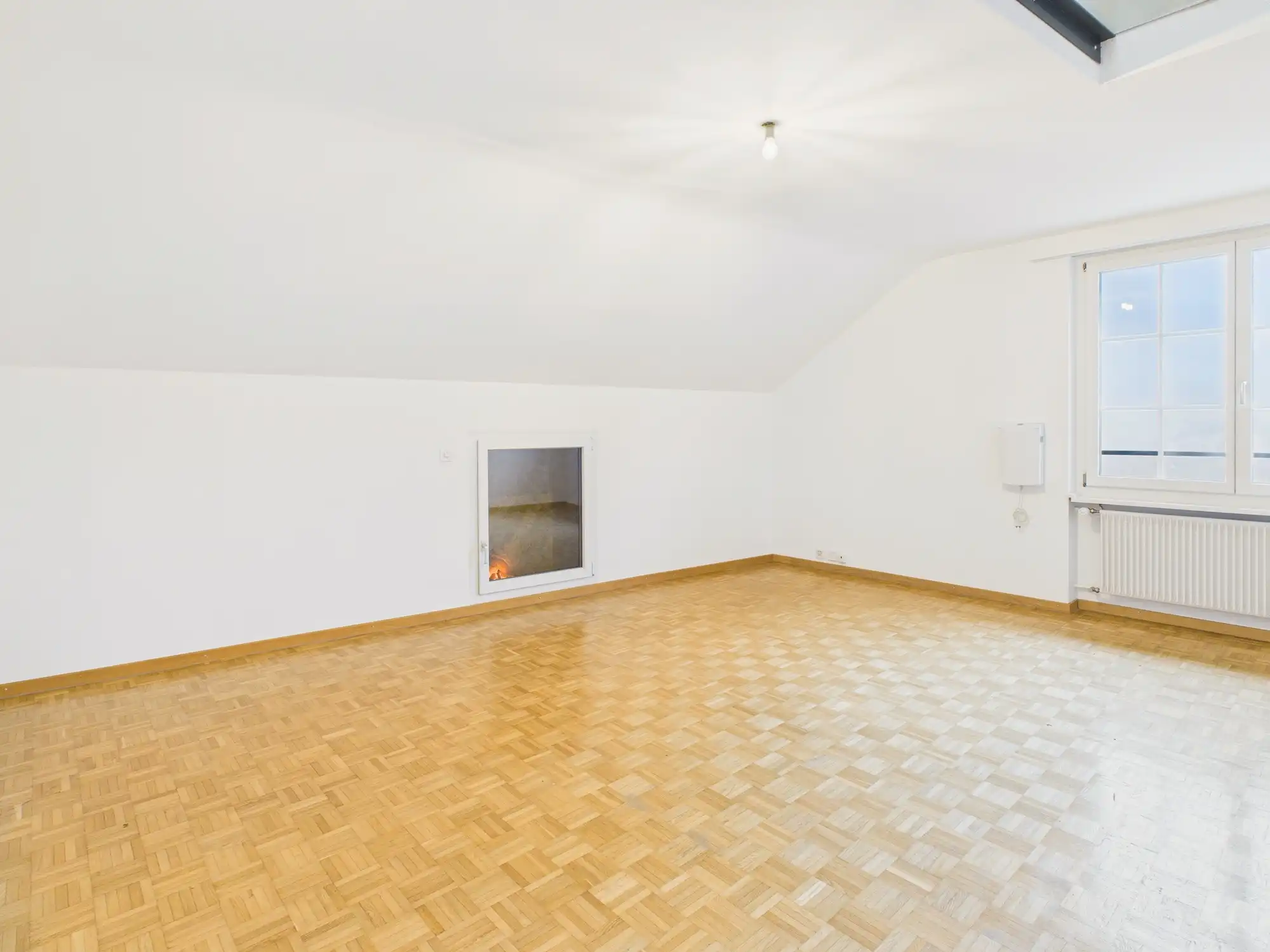 Einzigartige 2.5-Zimmer Maisonette-Wohnung in Büren an der Aare
