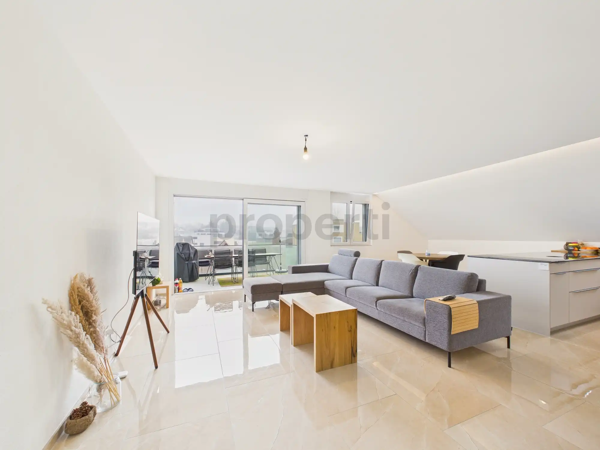 Moderne 3.5-Zimmer-Wohnung mit Lift und Nebenräumen, Hunzenschwil