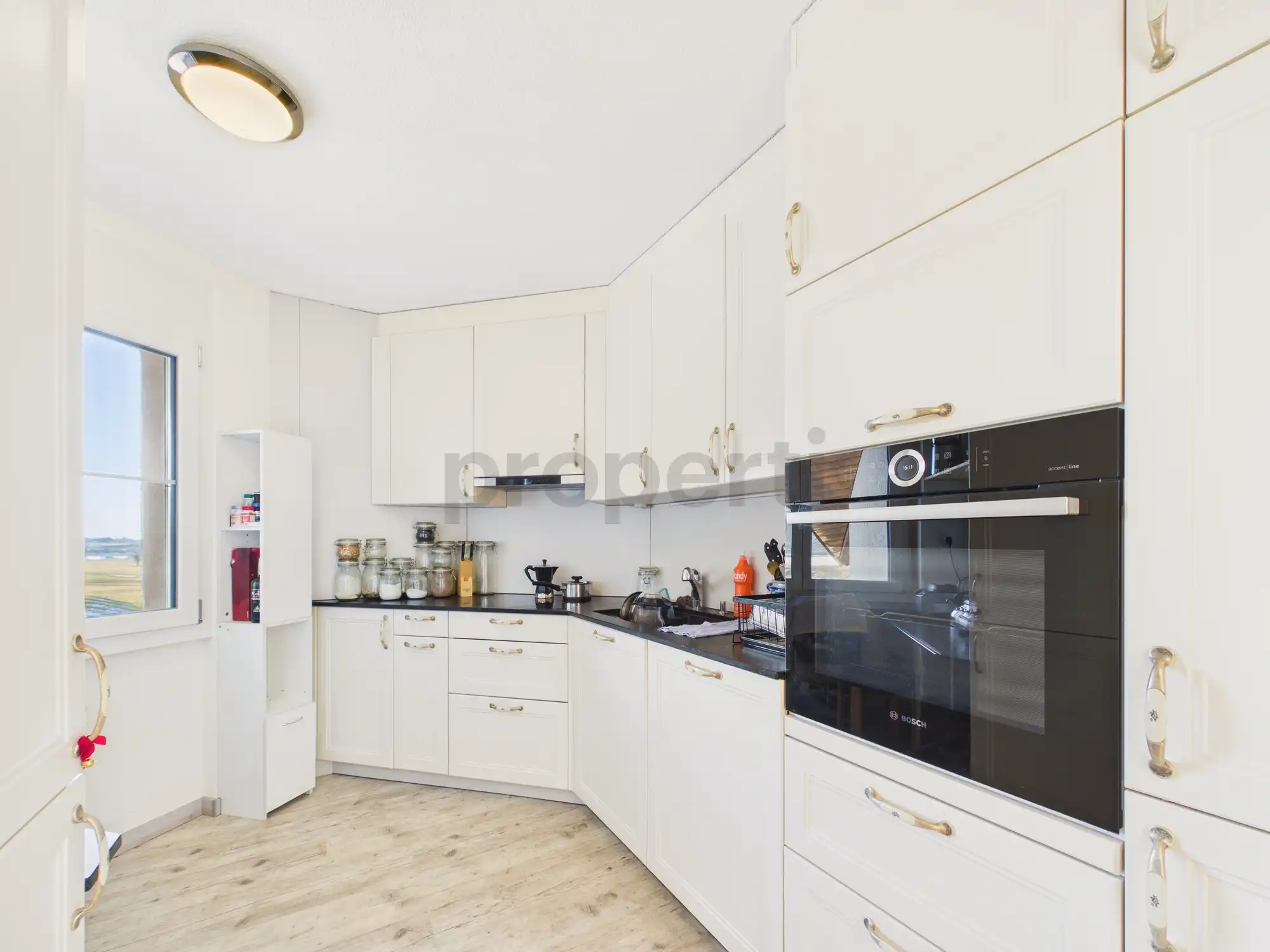 Helle 2.5-Zimmer-Wohnung mit Balkon, Flawil