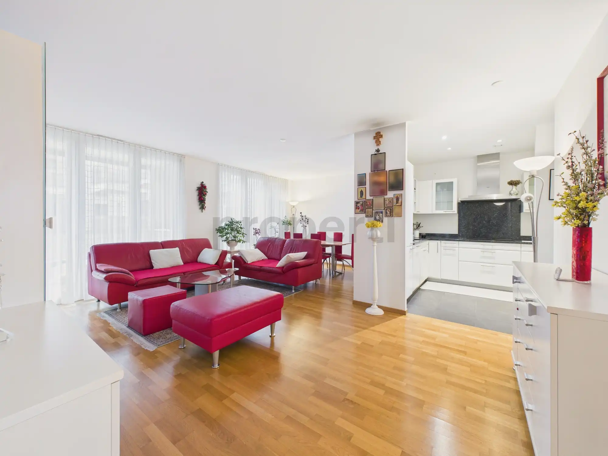 Helle 4.5-Zimmer-Wohnung mit Balkon, Zürich