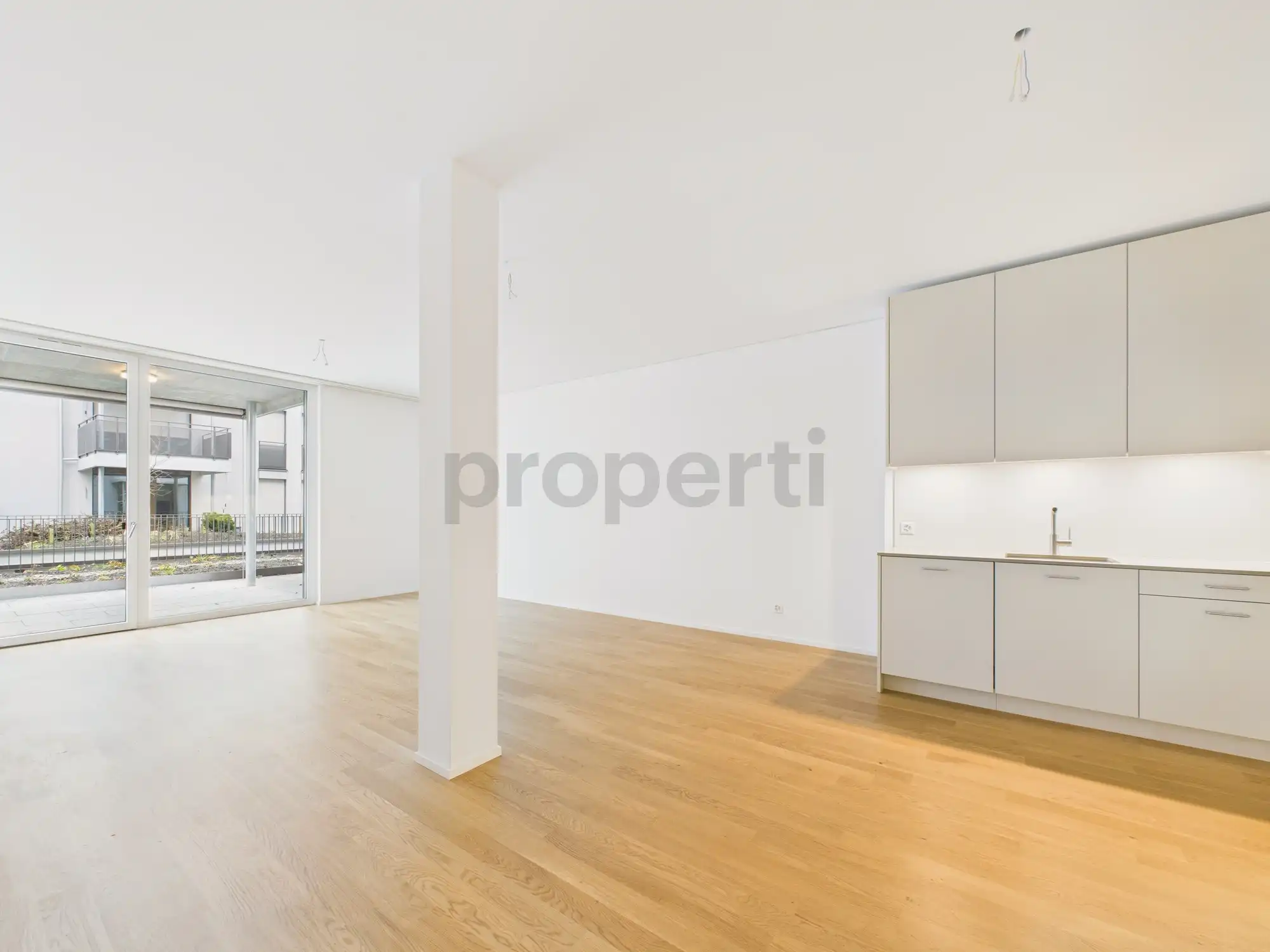 Moderne 2.5-Zimmer-Wohnung mit Balkon, Basel