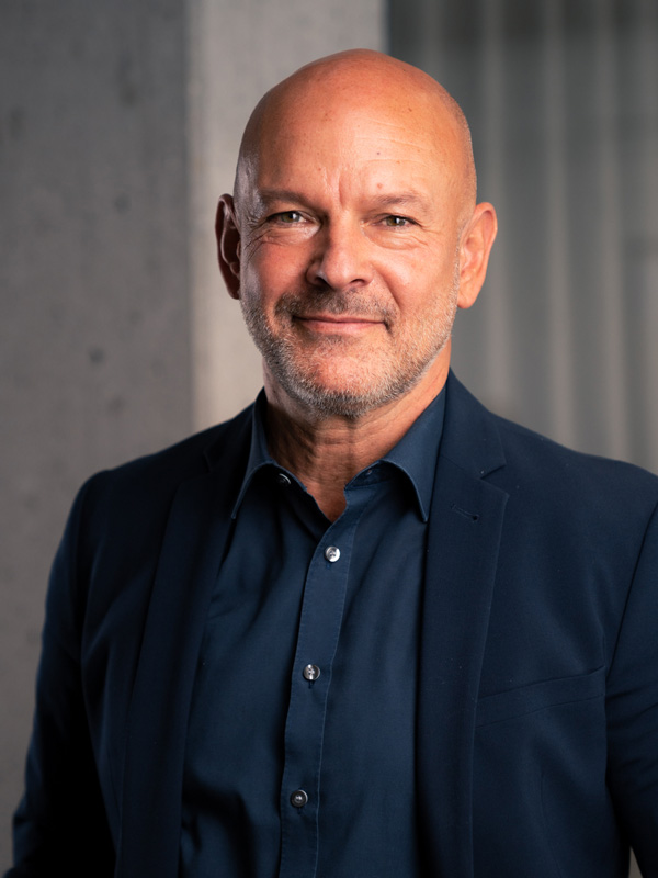 Dieter Sommer Portrait - properti AG