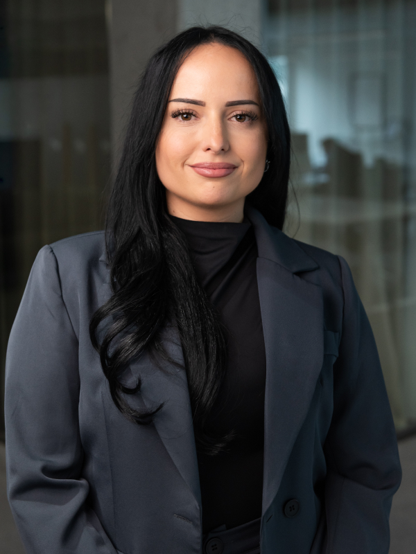 Amina Muratagic, agente immobiliare presso properti
