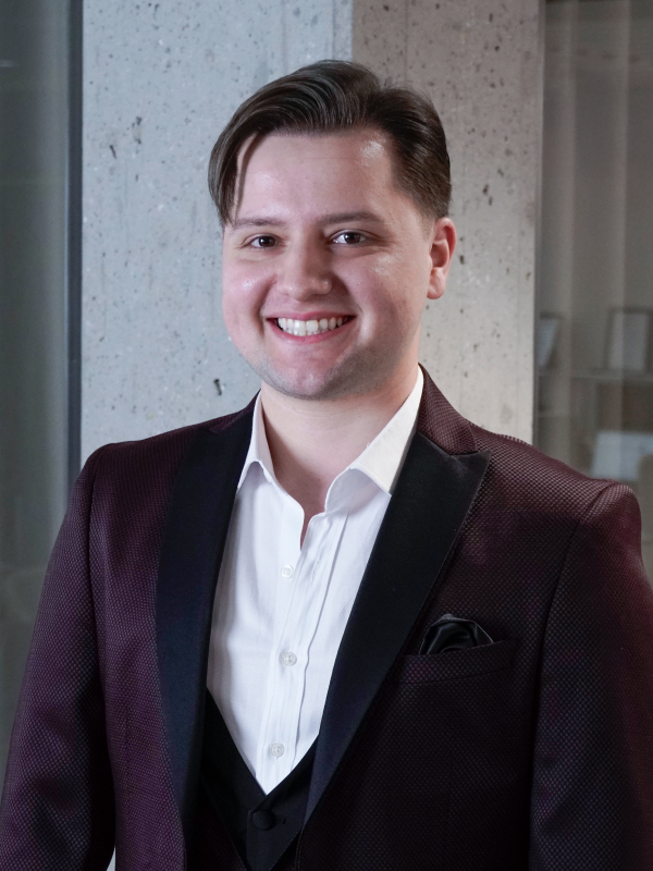 Burak Karadeniz, Immobilienmakler bei properti